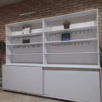 دکور مغازه و یا کتابخانه