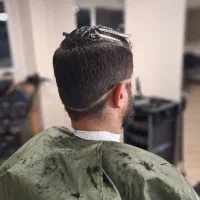اصلاح موی سر و صورت در منزل