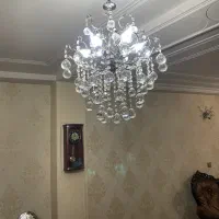 دوعدد لوستر ۶شاخه و یک عدد دیوارکوب