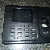 دستگاه حضور غیاب