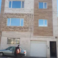 دوطبقه روی پیلوت