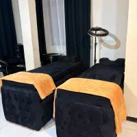 میز ناخن و تخت مژه