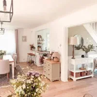 همخونه خانم میخام زیر 30