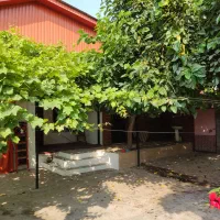 دوتا خانه در زمین به مساحت 900 متر