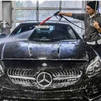 نیازمند نیروی کارواش و تعویض روغنی