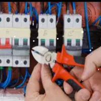 برقکار درهشتگرد با ۲۳ سال تجربه کار و قیمت منصفانه