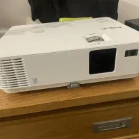 ویدئو پروژکتور FHD اداری/آموزشی NEC V302H