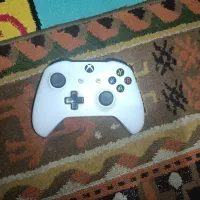 دسته ایکس باکس وان است