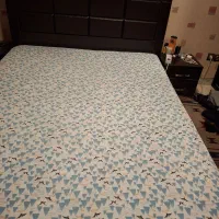 تخت دونفره به همراه تشک