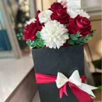 گل مصنوعی زیبا و‌نو