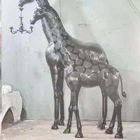 مجسمه زرافه کنارسالنی دیوارکوب لوستر پارامتریک