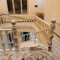 پله و نرده چوبی