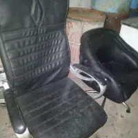 دوعدد صندلی یکی جک دار یکی مدیریت