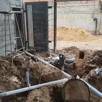 نیازمند لوله کش آب برای ساختمان