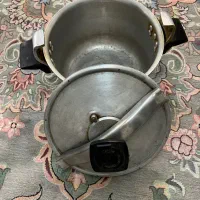 زود پز ۴ لیتری سالم