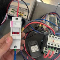 خدمات عیب یابی ،تعمییرات ،اجرا و طراحی تاسیسات برق