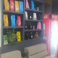 دکور کافه و میز بار