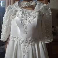 لباس عروس کاپ دار همراه با ژپون سایز 40