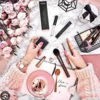 دستیار میکاپ میشم