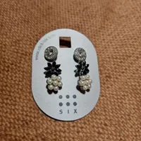 گوشواره و دستبند و پابند بدل