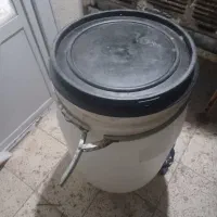 بشکه ای پلاستیکی
