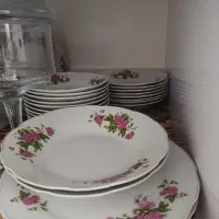 چینی گل سرخ دوازده نفره