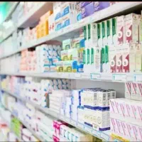 متقاضی کار در قسمت ارایشی داروخانه