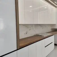 کابینت کمددیواری ترکیب سفیدرنگ چوب فوق العاده قوی