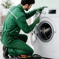 تعمیرکار تعمیرات تخصصی لباسشویی‌