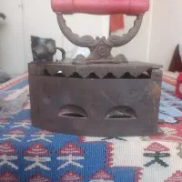 اتو ذغالی قدیمی،سنگین و آنتیک