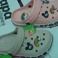 دمپایی با قیمت استثنایی در انواع طرح و رنگ