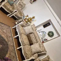 فروش مبل ۷نفره با میز نهارخوری ۴نفره