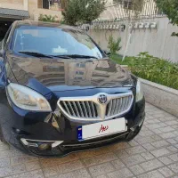 ماشین برلیانس ۳۳۰ اتومات مشکی