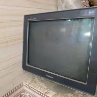 مانیتور۱۷اینچ کم کار
