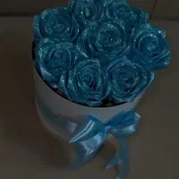 گل ربانی و به همراه باکس لوازم ارایشی