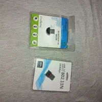 یک عدد دانگل بلوتوث و یک عدد دانگل وای وای