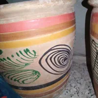 دو تا گلدان بزرگ