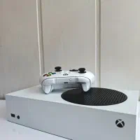 xbox series S مشابه صفر باشارژر و بازی ...سری اس