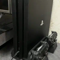 ps4+دو دسته اصلی+ کپی خور (درحد نو ) pro