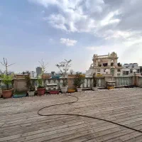 ۴۰۰متر ۴خواب   پایین ولنجک  تراس۱۰۰متری اختصاصی