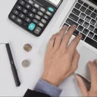 خدمات مالی و مالیاتی