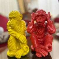مجسمه پلی است