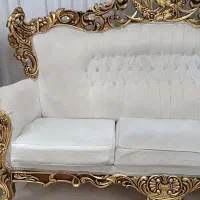 مبلمان سلطنتی ۷ نفره به همراه ۳ عدد جلو مبلی