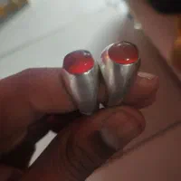 انگشتر نقره است