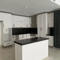 اپارتمان 210 متری شاخه اصلی بین فلکه دوم و سوم
