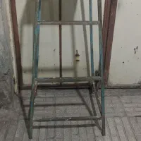 چهار پایه فلزی سبک