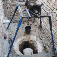 **چاه کنی و کنده کاری**