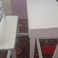 نیمکت مدرسه یا میز تحریر