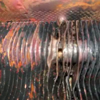 جوشکاری حرفه ای مبدل آبگرمکن دیواری
