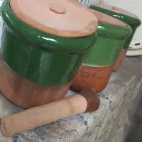 ظرف سفالی دیزی درب دار